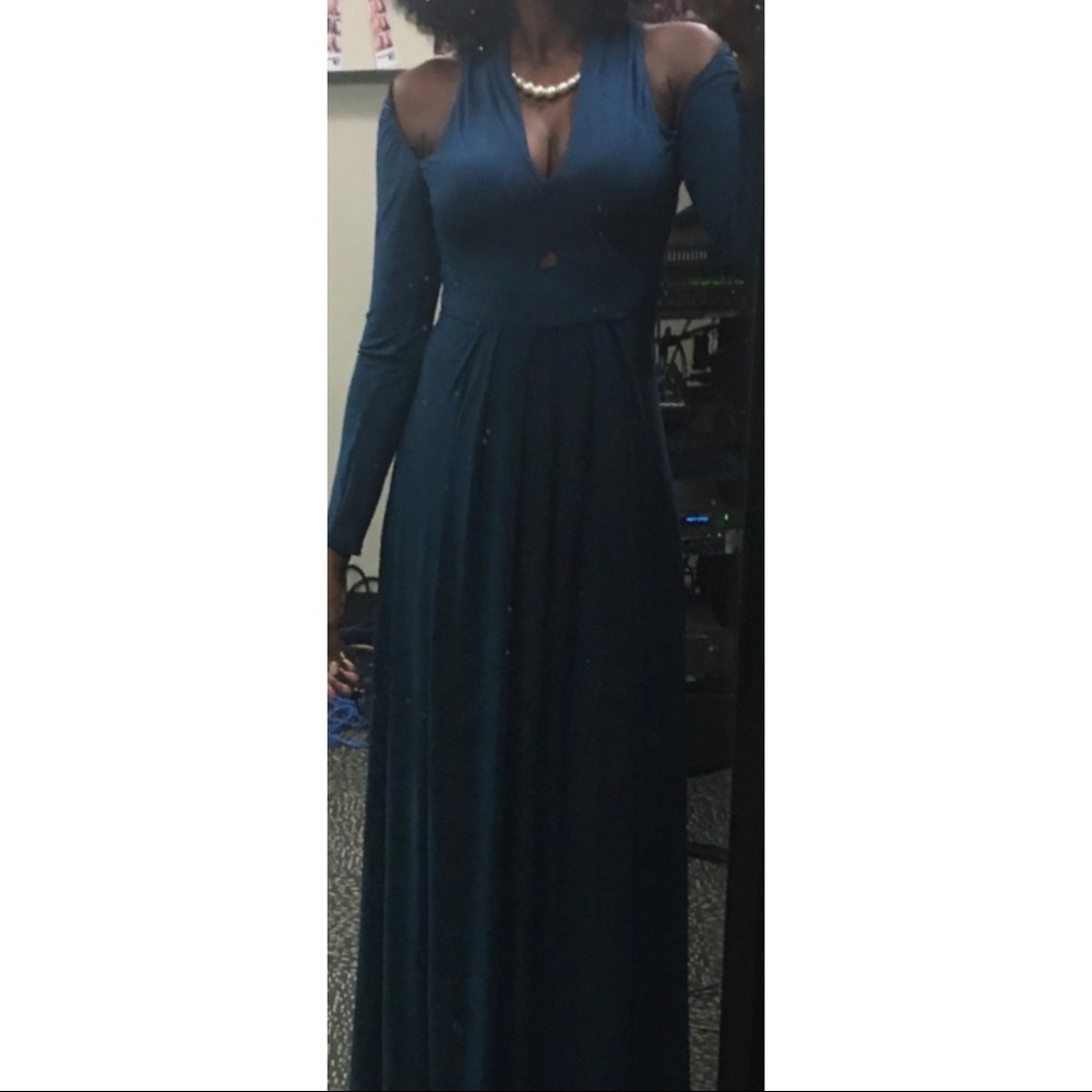Cold Shoulder Maxi dress